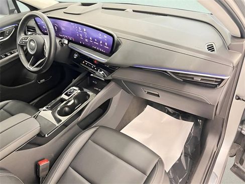 Certified 2025 Buick Envision Preferred image 11
