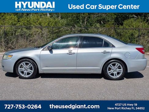 Used 2009 Lincoln MKZ FWD image 2