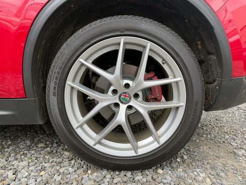 Used 2018 Alfa Romeo Stelvio Ti image 13