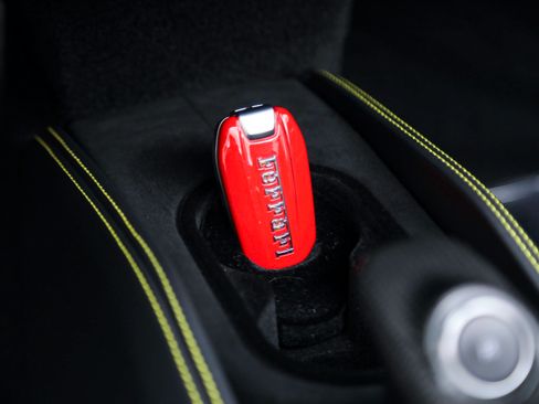 Certified 2022 Ferrari F8 Tributo RWD image 47