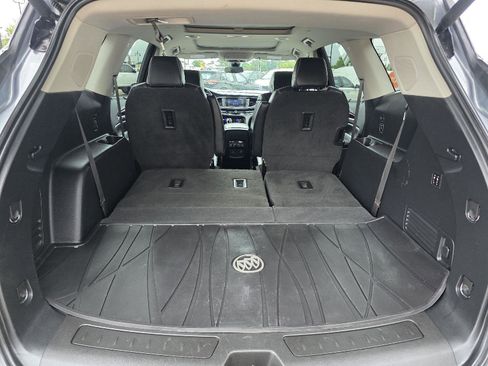 Used 2020 Buick Enclave Avenir w/ Avenir Technology Package AWD/4WD image 41