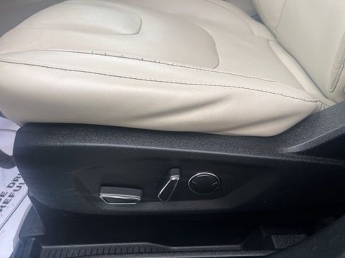 Used 2019 Ford Edge Titanium w/ Cold Weather Package image 24