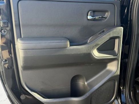 Used 2022 Nissan Frontier SV image 22
