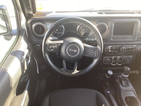 Used 2021 Jeep Wrangler Unlimited Sport image 17