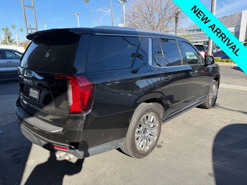 Used 2023 GMC Yukon Denali Ultimate image 3