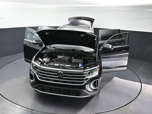 Used 2025 Volkswagen Atlas SEL AWD/4WD image 49