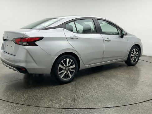 Used 2025 Nissan Versa SV image 7