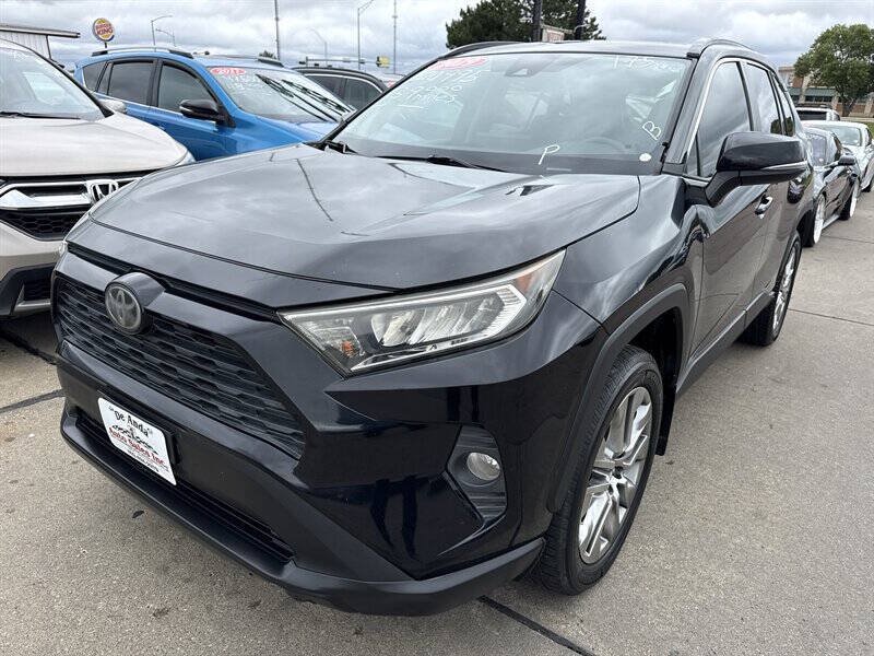 Used 2019 Toyota RAV4 XLE Premium AWD/4WD image 1