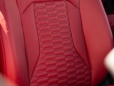 Used 2022 Lamborghini Urus image 63