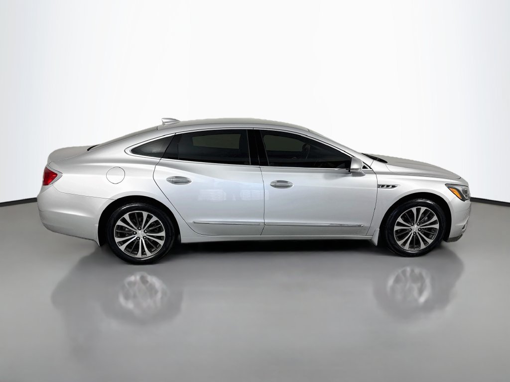 Used 2017 Buick LaCrosse Essence FWD image 8