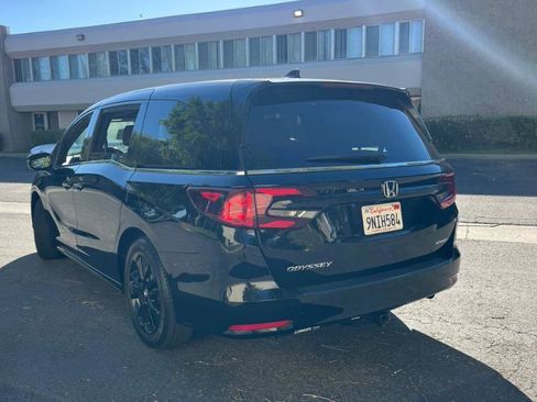 Used 2024 Honda Odyssey Sport image 7
