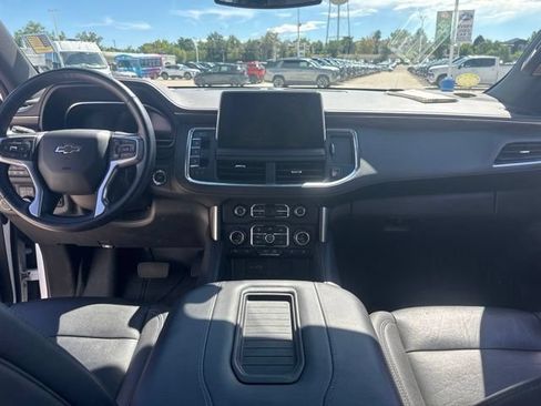 Certified 2023 Chevrolet Tahoe Z71 w/ Luxury Package AWD/4WD image 15