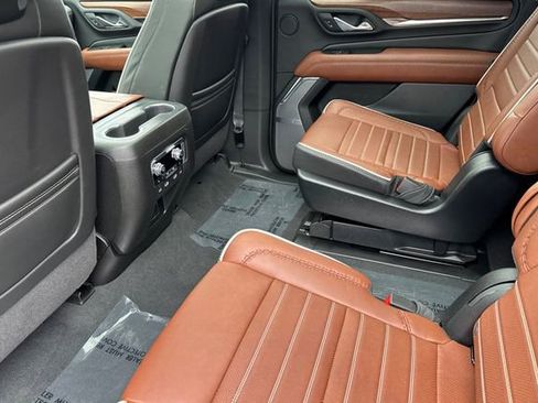 Used 2024 GMC Yukon Denali Ultimate AWD/4WD image 14