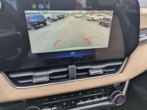 New 2026 Chevrolet Equinox ACTIV w/ Convenience Package III image 24