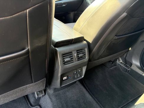 Certified 2023 Nissan Rogue Platinum w/ Platinum Premium Package FWD image 29