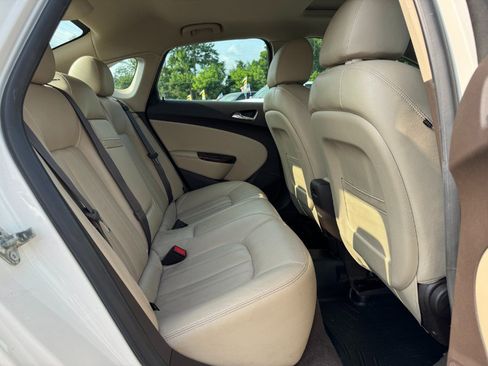 Used 2012 Buick Verano Leather FWD image 17