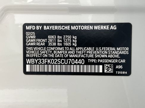 Certified 2025 BMW i5 eDrive40i w/ Premium Package RWD image 36
