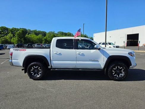 Used 2023 Toyota Tacoma TRD Off-Road AWD/4WD image 8