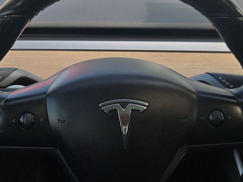 Used 2018 Tesla Model 3 Long Range RWD image 12