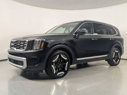 Used 2025 Kia Telluride S FWD image 3
