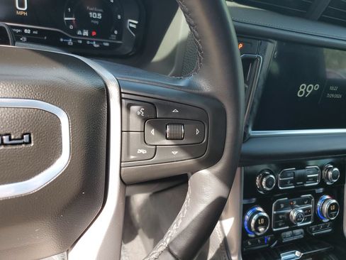 Used 2024 GMC Yukon Denali w/ Advanced Technology Package AWD/4WD image 28