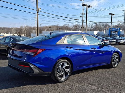 Certified 2025 Hyundai Elantra Sport image 6