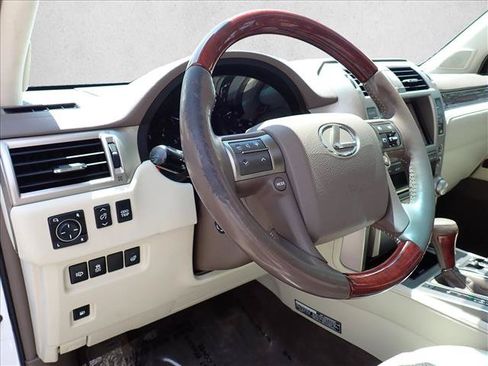 Used 2011 Lexus GX 460 Premium AWD/4WD image 10