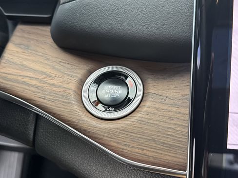 Used 2024 Jeep Grand Cherokee Summit w/ Adv Protech Group IV image 38