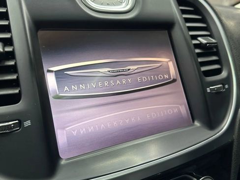 Used 2016 Chrysler 300 Limited image 13