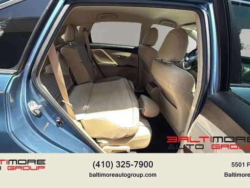 Used 2010 Toyota Venza FWD image 30