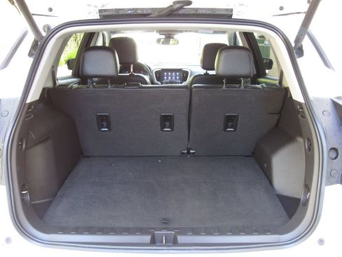 Used 2023 GMC Terrain SLT w/ Tech Package AWD/4WD image 22