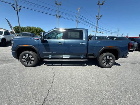New 2026 GMC Sierra 3500 Denali w/ Denali Reserve Package AWD/4WD image 4