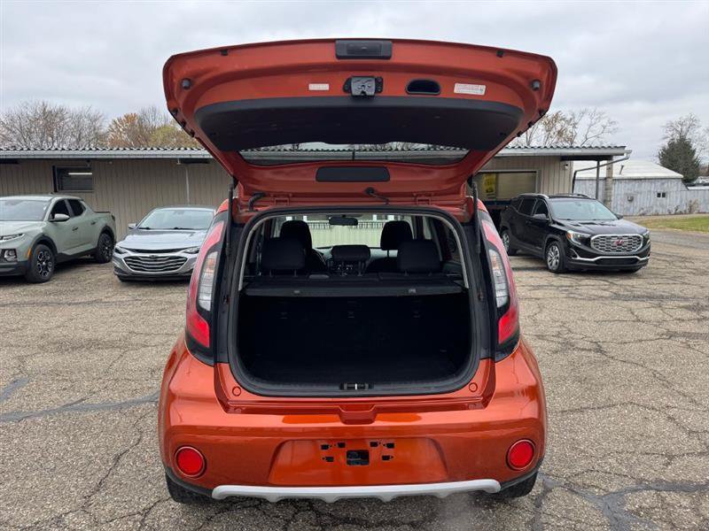 Used 2019 Kia Soul + FWD image 11