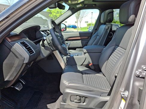 Certified 2024 Land Rover Discovery Dynamic SE image 14