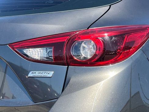 Used 2018 MAZDA MAZDA3 Grand Touring FWD image 27