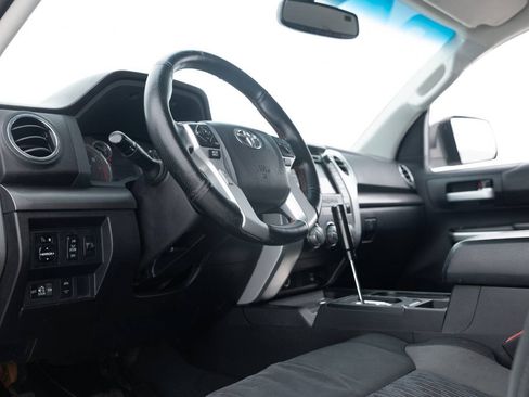 Used 2015 Toyota Tundra SR5 w/ SR5 Upgrade Package RWD image 30