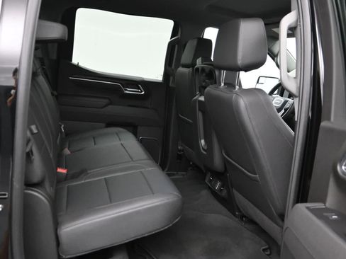 Used 2025 GMC Sierra 1500 SLT AWD/4WD image 12