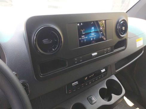 New 2024 Mercedes-Benz Sprinter 2500 image 6