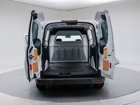Used 2018 Ford Transit Connect XLT image 20