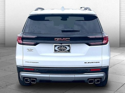 Used 2025 GMC Acadia Elevation FWD image 3