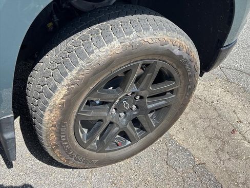 Used 2025 Chevrolet Silverado 1500 LT Trail Boss w/ Convenience Package II image 8