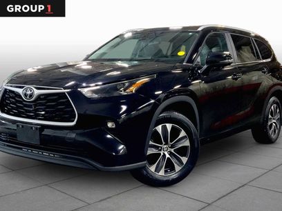 Used 2023 Toyota Highlander XLE