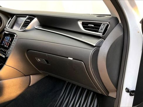 Certified 2025 INFINITI QX50 Luxe image 21