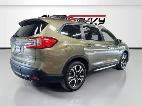 Used 2024 Subaru Ascent Limited w/ Technology Package AWD/4WD image 7