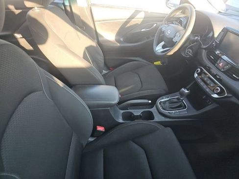 Used 2018 Hyundai Elantra GT image 6