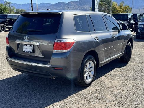 Used 2012 Toyota Highlander FWD image 9