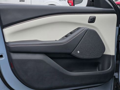 New 2025 Ford Mustang Mach-E Premium image 12