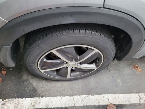 Used 2022 Honda HR-V EX image 9