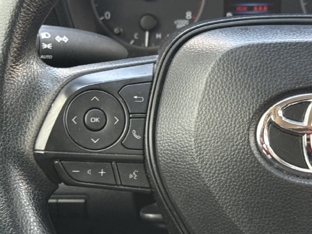 Used 2025 Toyota Corolla LE FWD image 14