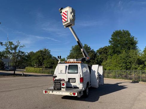 Used 2014 Ford E-350 and Econoline 350 Super Duty RWD image 45